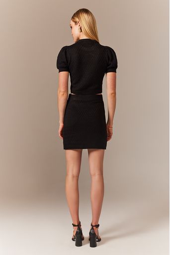 Saia-Tricot-Curta-Carola-Preto-Costas