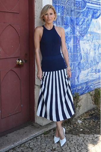 Monica-Salgado-Body-Elie-Dark-Blue---Saia-Natasha-Principal