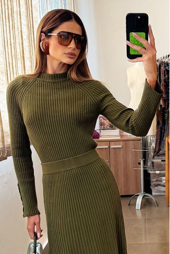 Thassia-Naves-Blusa-Ingrid-Verde-Bosque-Principal2.jpg